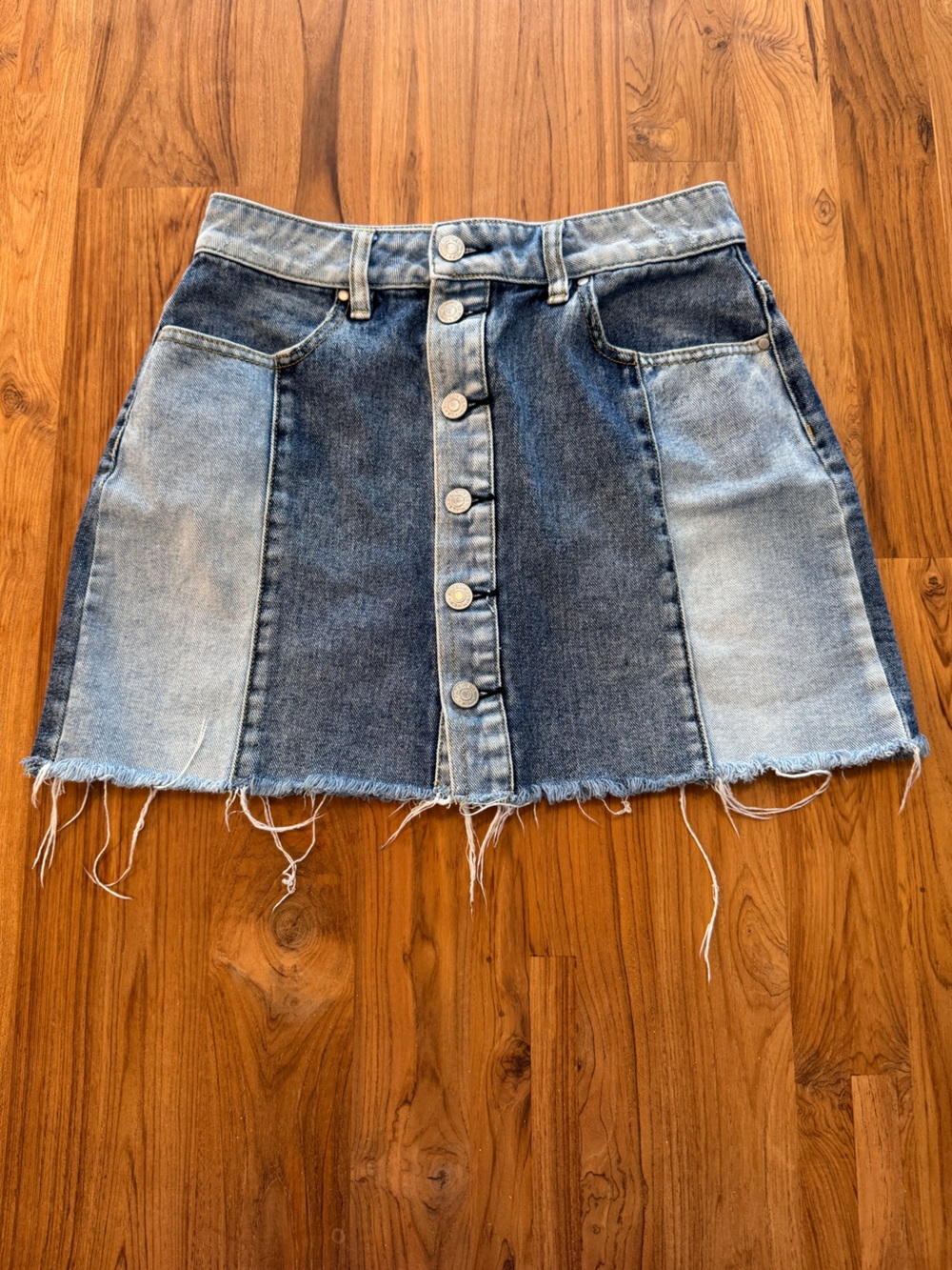 PacSun Two Toned Denim Mini Skirt Women’s 27 Button Front